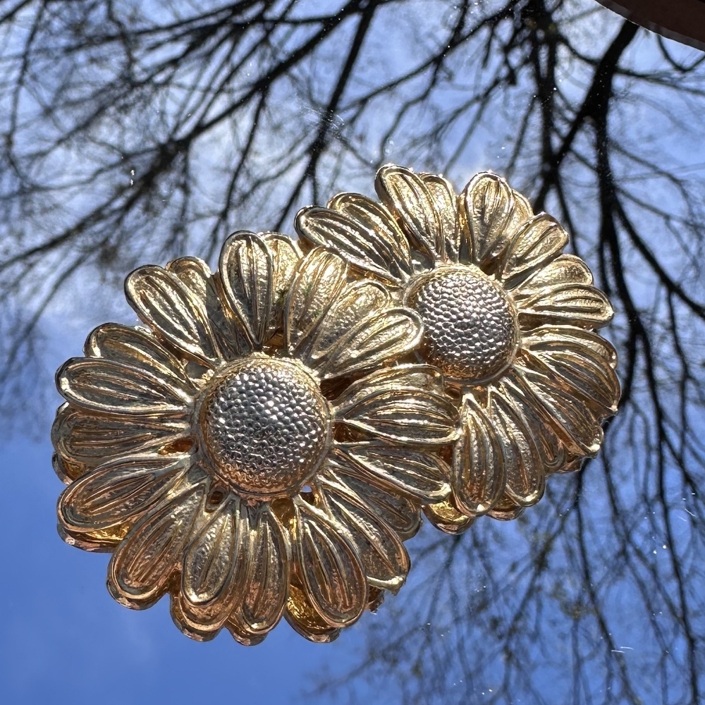 Vintage Gold Flower Earrings